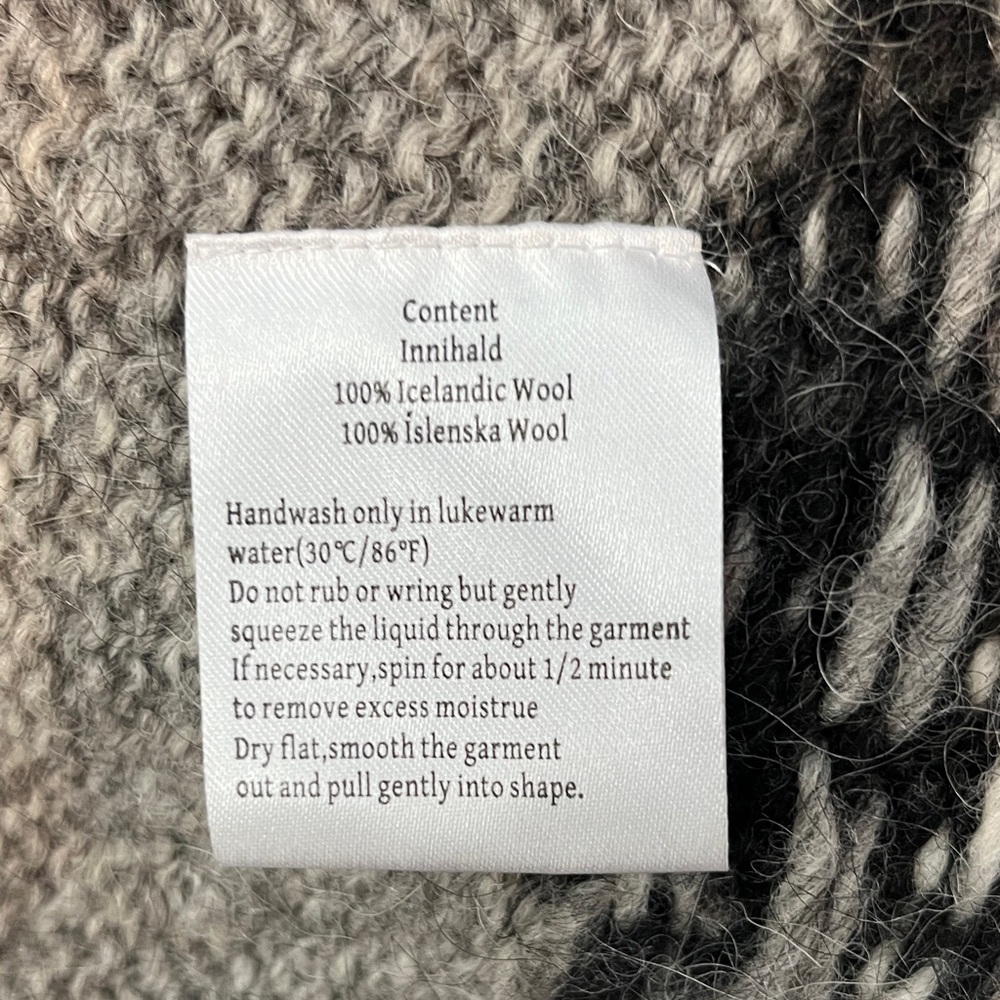 Icelandic wool Lopapeysa hooded cardigan  sweater with snaps - size large / EUC - Picture 5 of 8